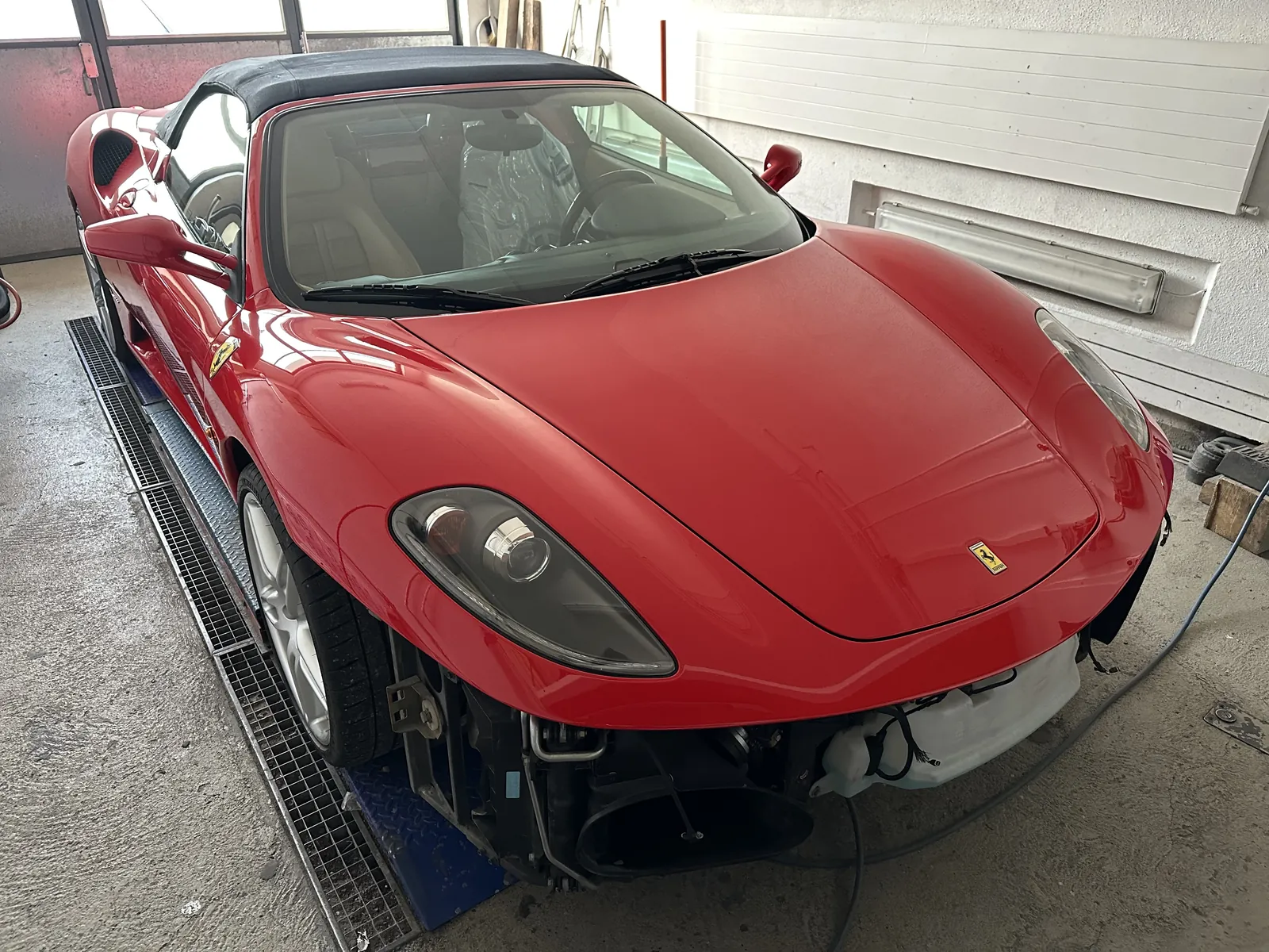 LUAR Arbeit – Ferrari, Bild 1