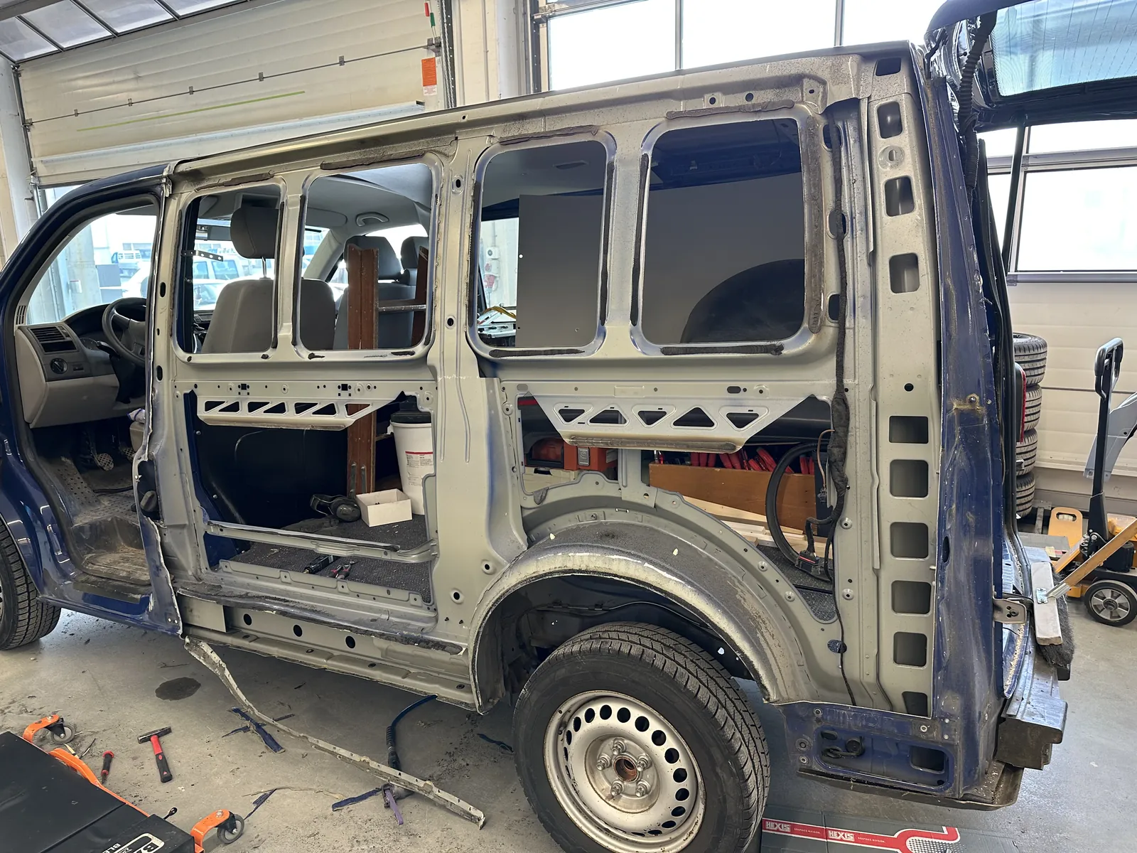 LUAR Arbeit – Transporter & Nutzfahrzeuge, Bild 1